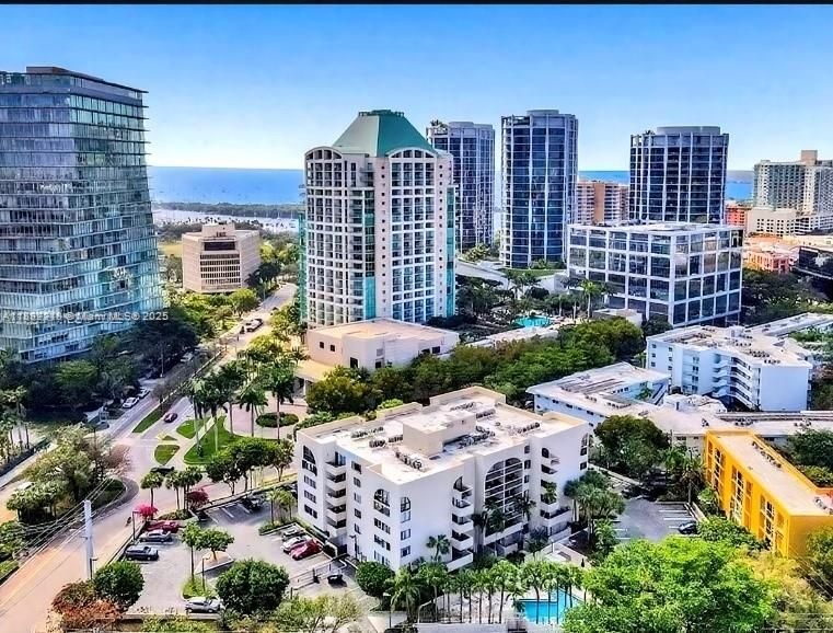 En Venta: $699,000 (2 camas, 1 baños, 660 Pies cuadrados)