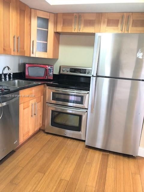 En Venta: $699,000 (2 camas, 1 baños, 660 Pies cuadrados)