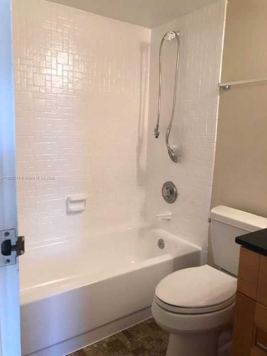 En Venta: $699,000 (2 camas, 1 baños, 660 Pies cuadrados)