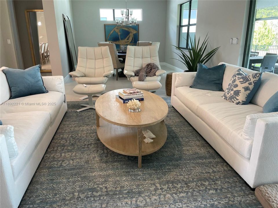 На продажу: $895,000 (3 спален, 3 ванн, 2368 Квадратных фут)