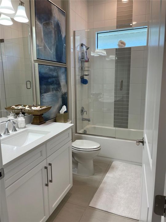 На продажу: $895,000 (3 спален, 3 ванн, 2368 Квадратных фут)