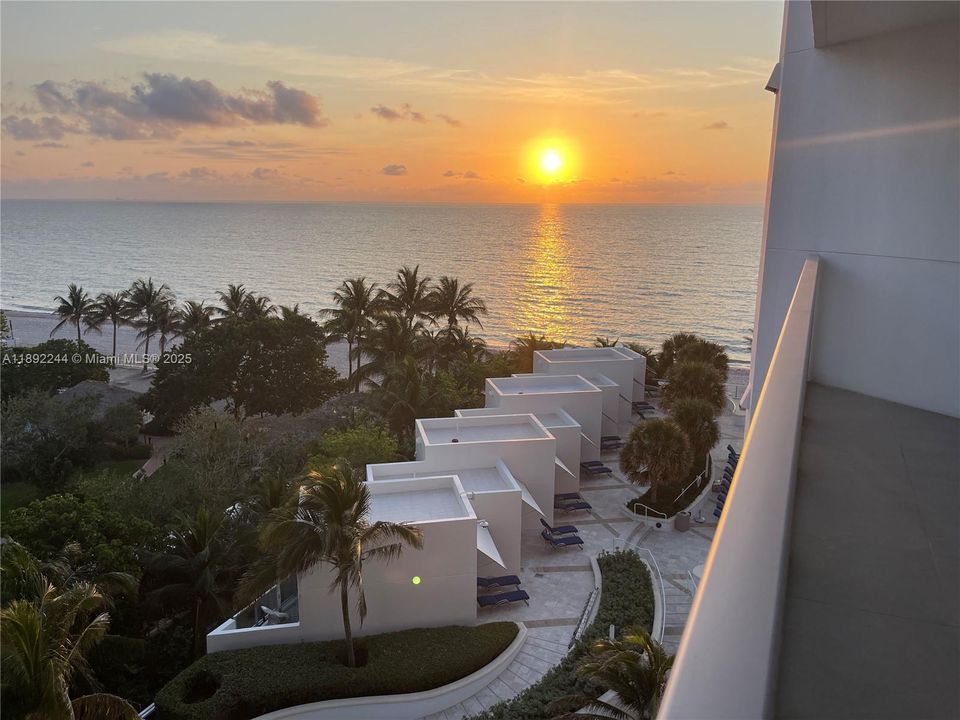 En Venta: $1,550,000 (3 camas, 3 baños, 2627 Pies cuadrados)