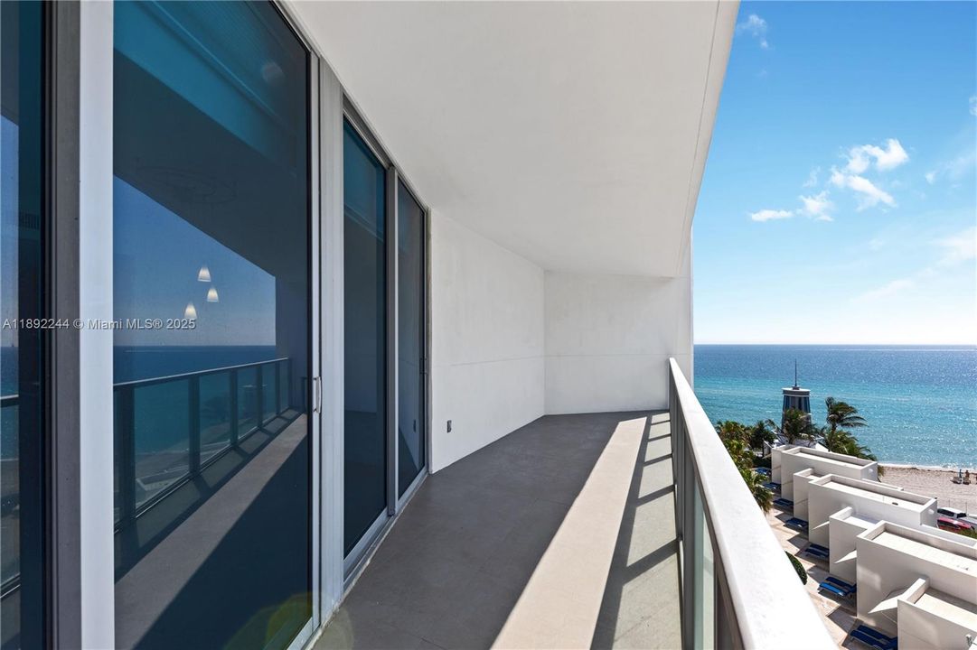 En Venta: $1,550,000 (3 camas, 3 baños, 2627 Pies cuadrados)