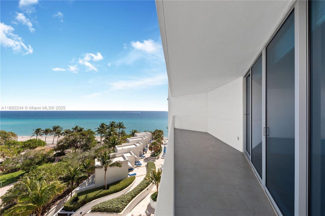 En Venta: $1,550,000 (3 camas, 3 baños, 2627 Pies cuadrados)