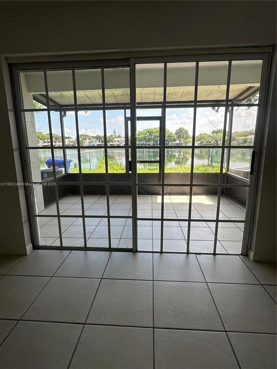 For Sale: $400,000 (2 beds, 2 baths, 1224 Square Feet)