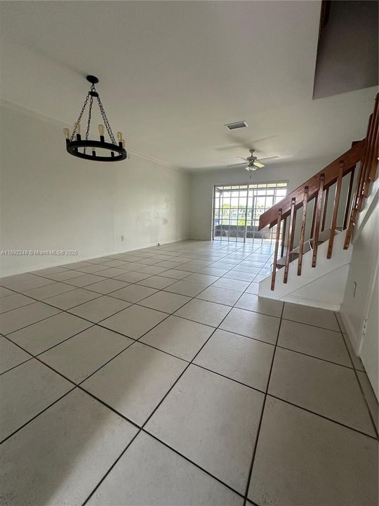 For Sale: $400,000 (2 beds, 2 baths, 1224 Square Feet)