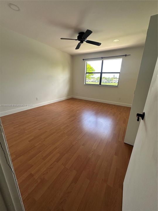 For Sale: $400,000 (2 beds, 2 baths, 1224 Square Feet)