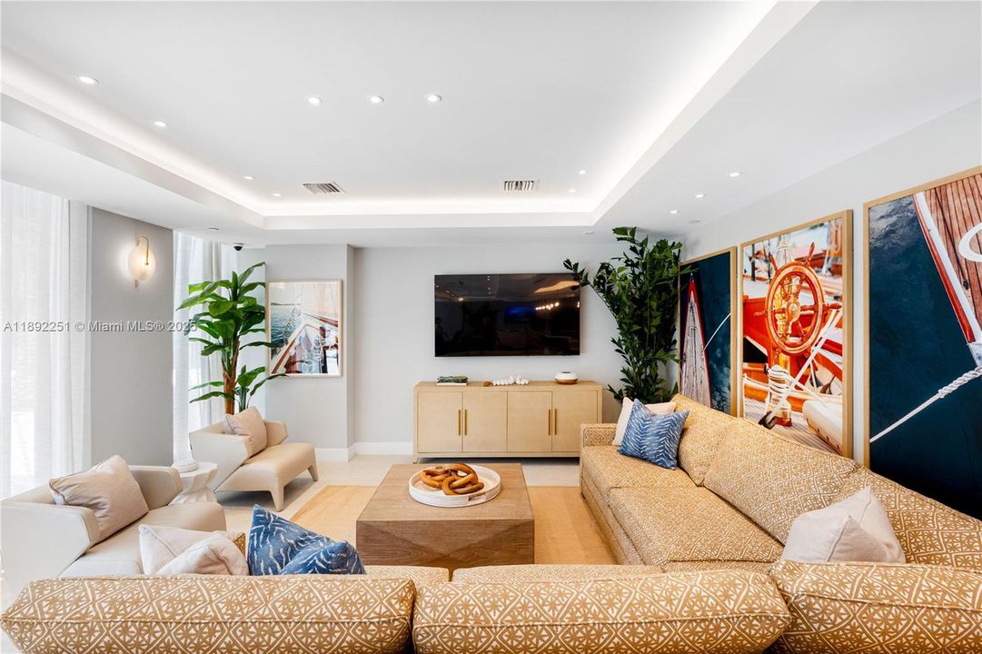 Active With Contract: $1,938 (0 beds, 1 baths, 0 Square Feet)