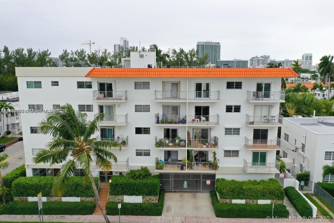 For Rent: $4,000 (3 beds, 2 baths, 1127 Square Feet)