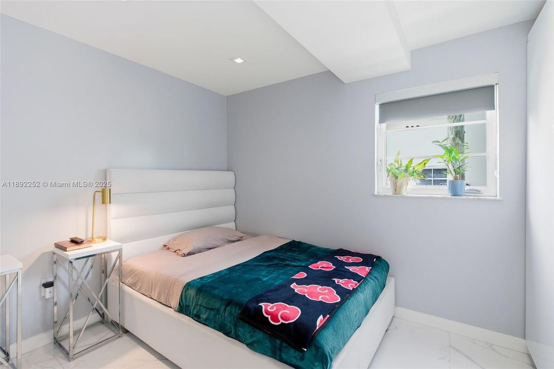 For Rent: $4,000 (3 beds, 2 baths, 1127 Square Feet)