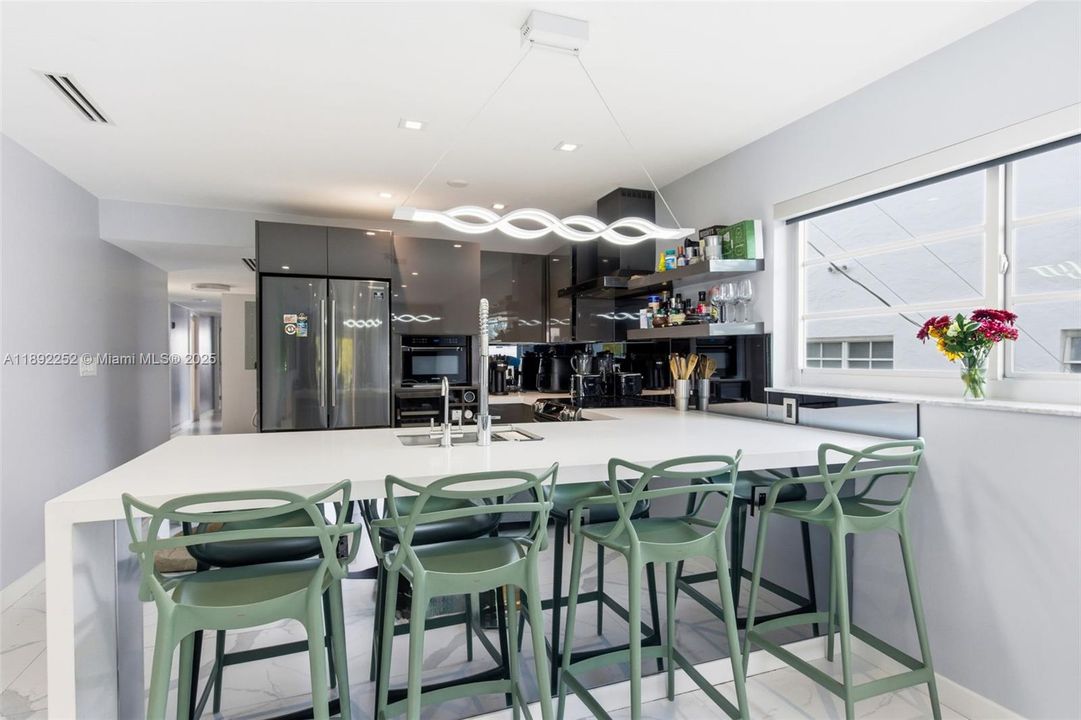 For Rent: $4,000 (3 beds, 2 baths, 1127 Square Feet)