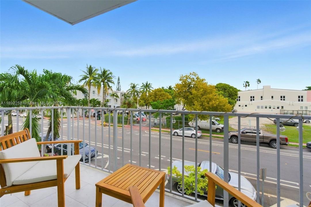 For Rent: $4,000 (3 beds, 2 baths, 1127 Square Feet)