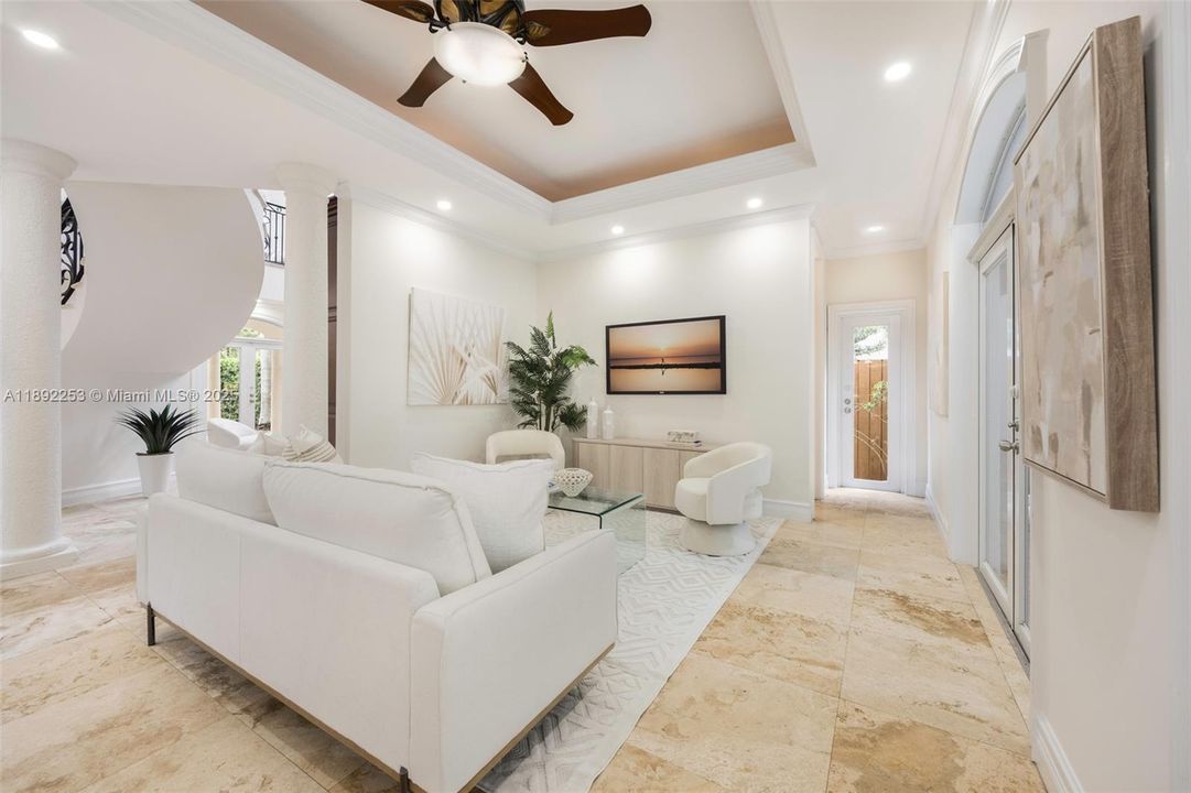 En Venta: $3,600,000 (4 camas, 4 baños, 3716 Pies cuadrados)