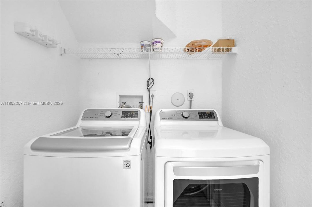 В аренду: $4,400 (4 спален, 3 ванн, 2513 Квадратных фут)