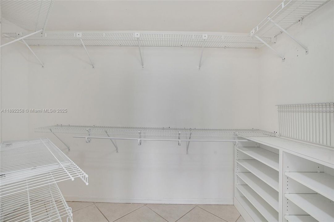 Active With Contract: $449,000 (2 beds, 2 baths, 1110 Square Feet)