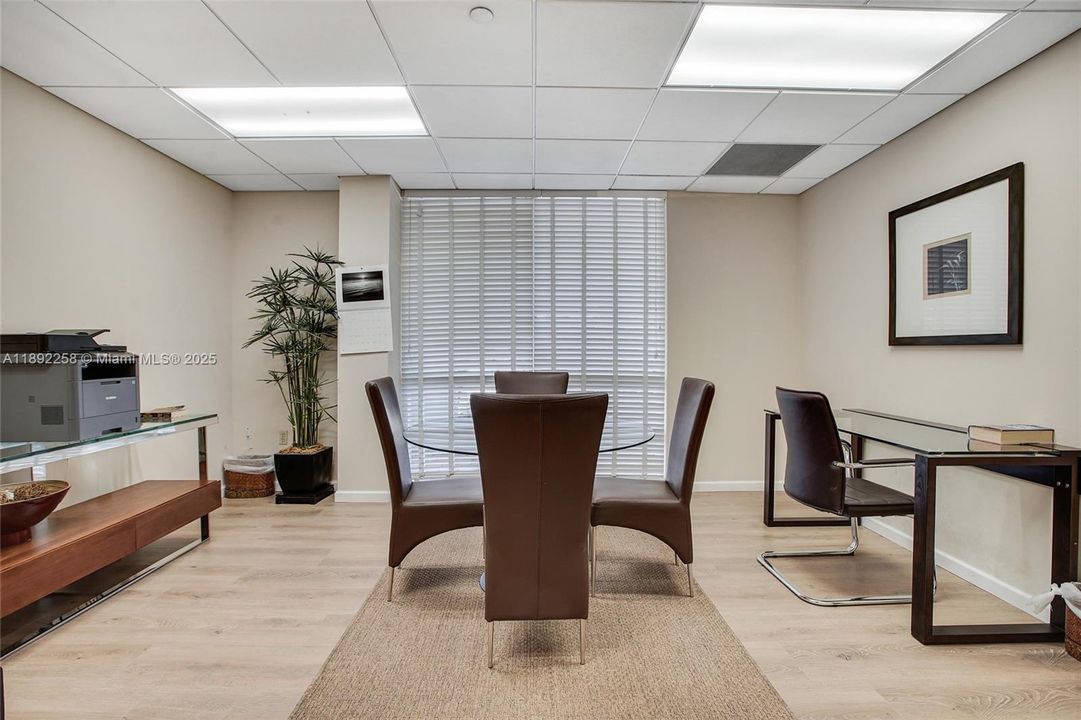 Active With Contract: $449,000 (2 beds, 2 baths, 1110 Square Feet)