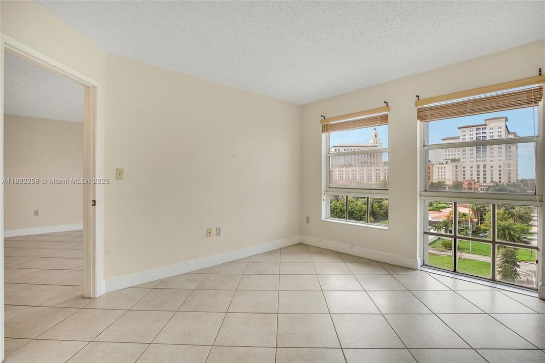 Active With Contract: $449,000 (2 beds, 2 baths, 1110 Square Feet)