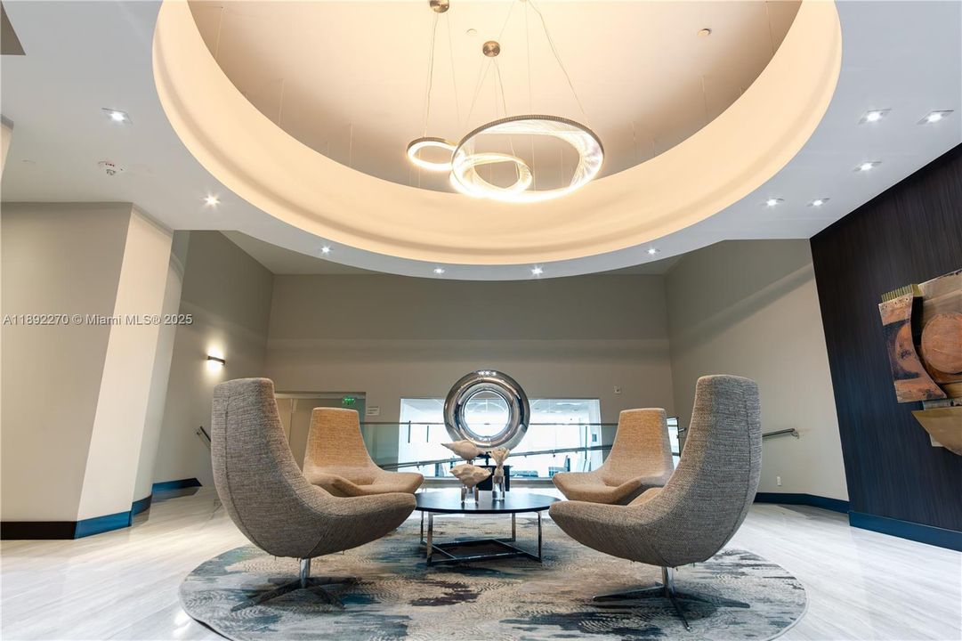 En Venta: $5,500,000 (4 camas, 3 baños, 3100 Pies cuadrados)