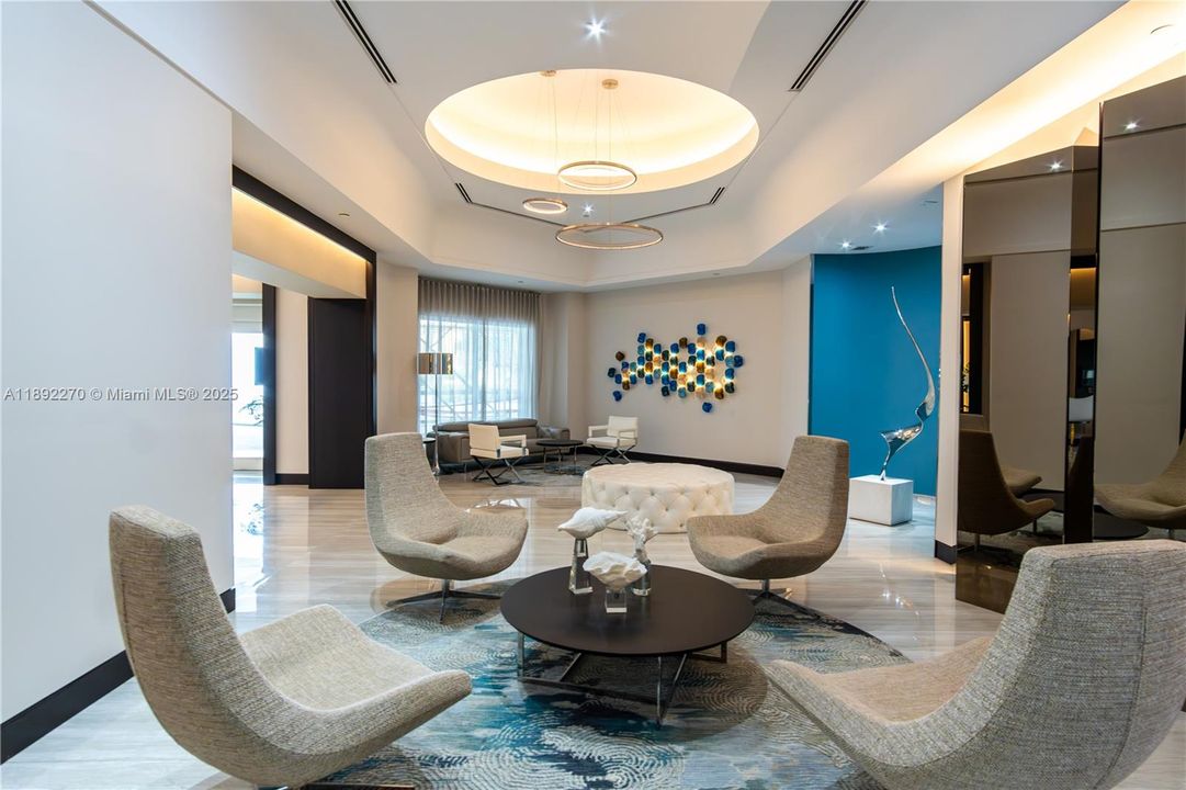 En Venta: $5,500,000 (4 camas, 3 baños, 3100 Pies cuadrados)