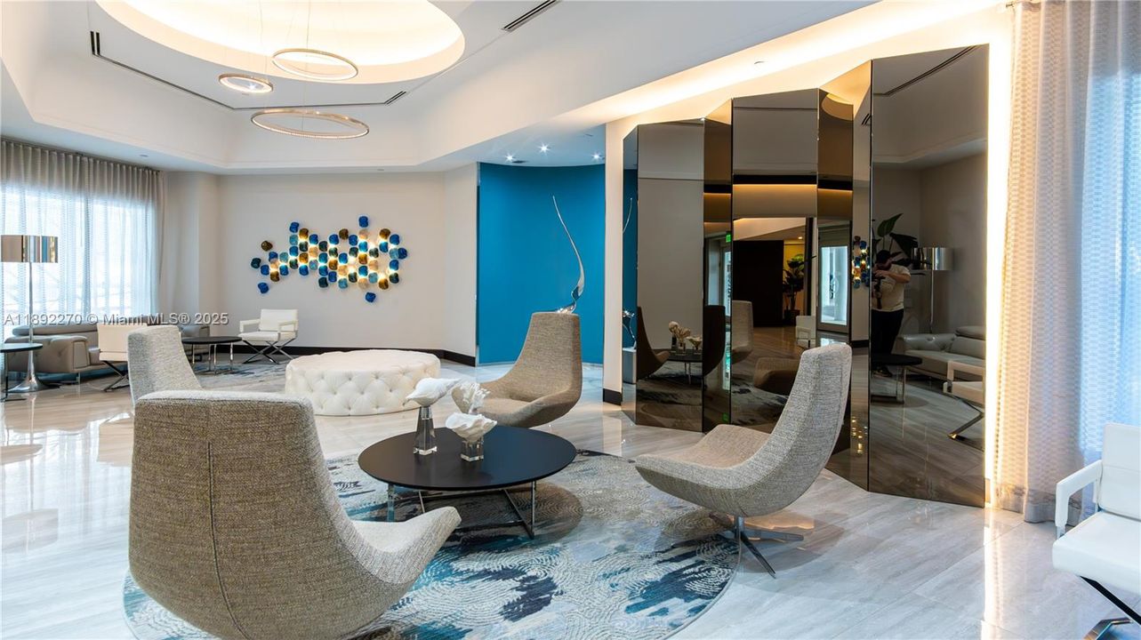 En Venta: $5,500,000 (4 camas, 3 baños, 3100 Pies cuadrados)