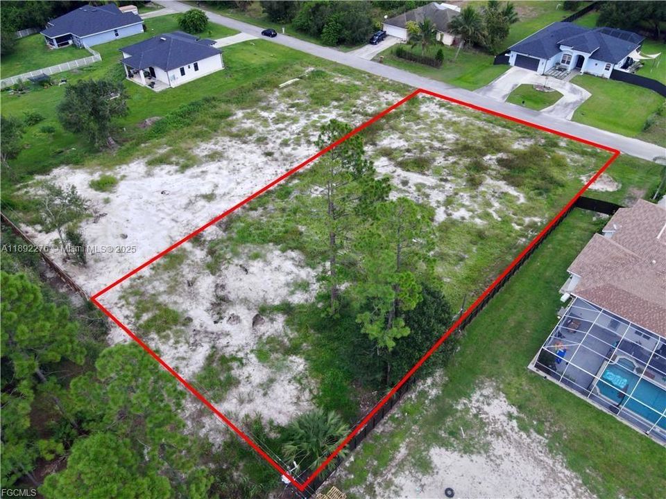 En Venta: $84,500 (0.50 acres)