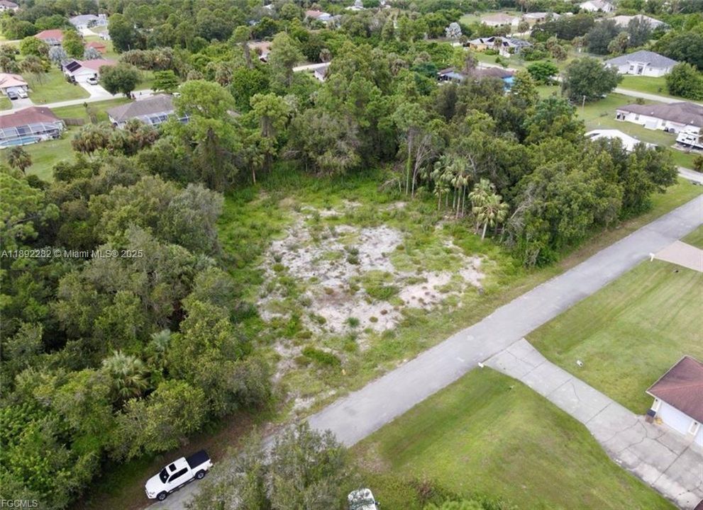 待售: $84,500 (0.50 acres)