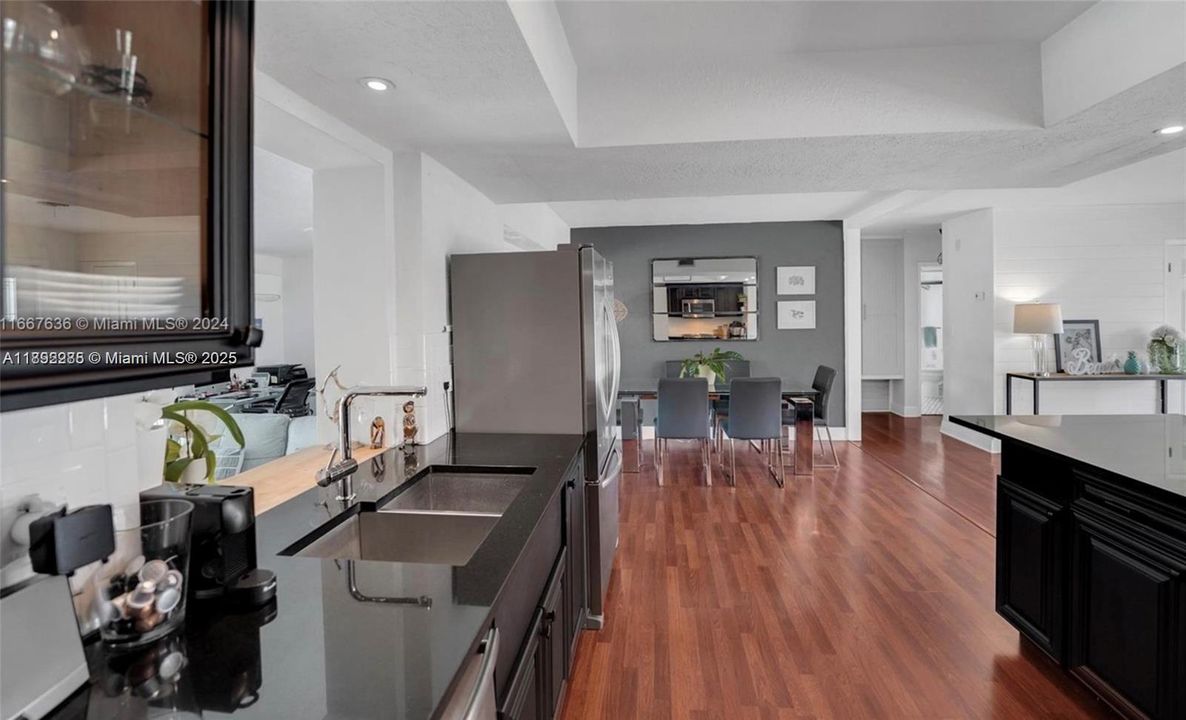 В аренду: $4,699 (3 спален, 2 ванн, 1584 Квадратных фут)