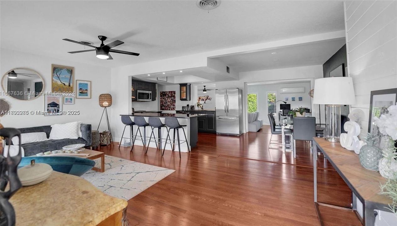 В аренду: $4,699 (3 спален, 2 ванн, 1584 Квадратных фут)