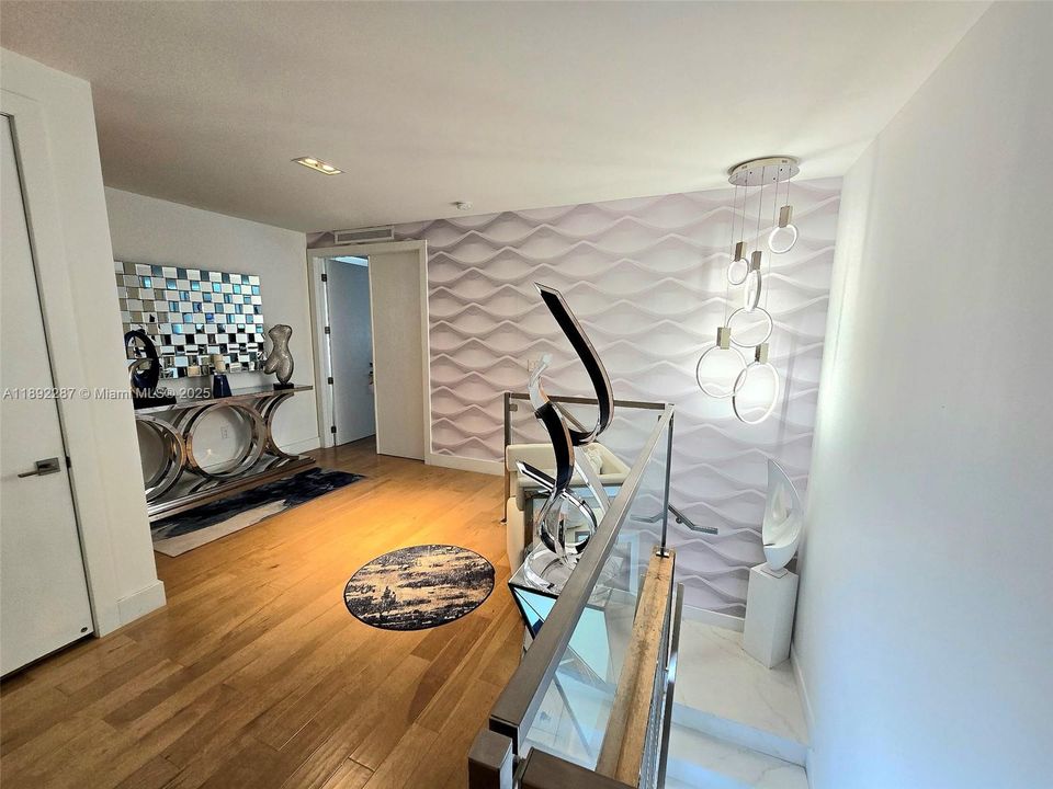 En Venta: $1,495,000 (5 camas, 4 baños, 3292 Pies cuadrados)