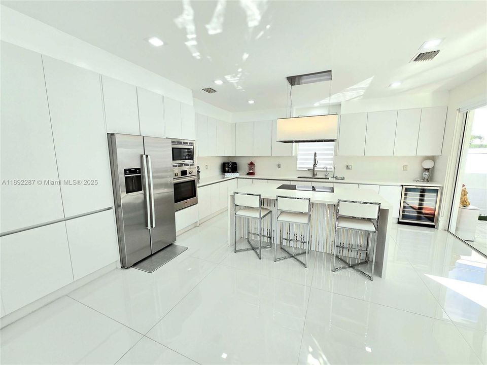 En Venta: $1,495,000 (5 camas, 4 baños, 3292 Pies cuadrados)