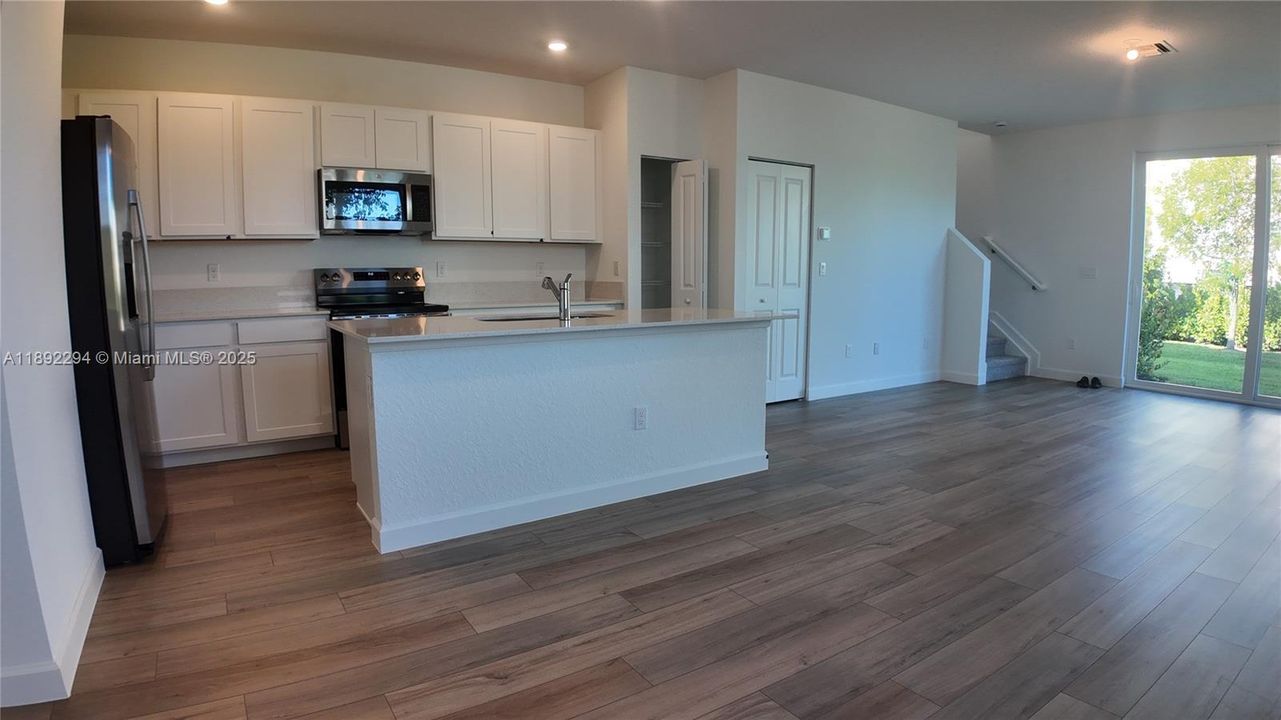 Недавно арендовано: $2,490 (3 спален, 2 ванн, 0 Квадратных фут)