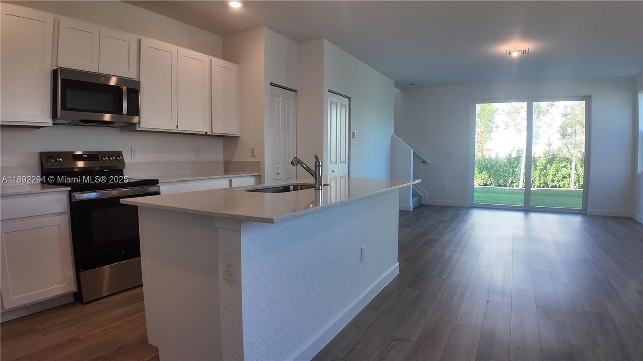 Недавно арендовано: $2,490 (3 спален, 2 ванн, 0 Квадратных фут)