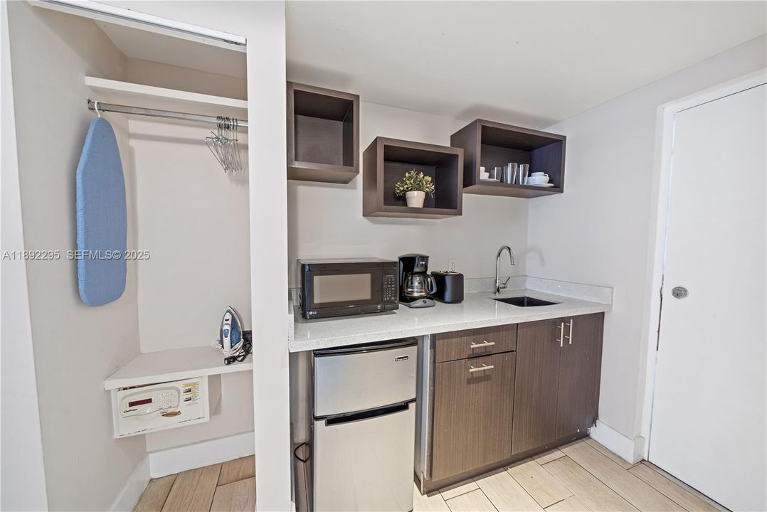 На продажу: $14,960,000 (0 спален, 0 ванн, 0 Квадратных фут)