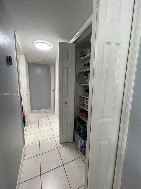 待售: $165,000 (2 贝兹, 2 浴室, 900 平方英尺)