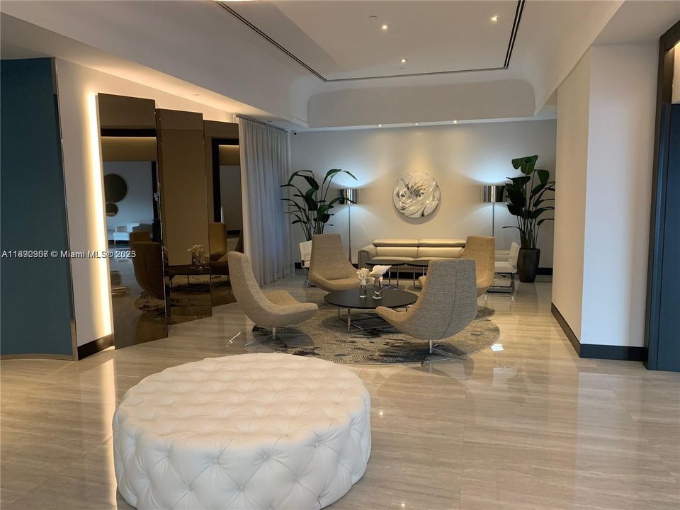 For Sale: $1,095,000 (2 beds, 2 baths, 1520 Square Feet)