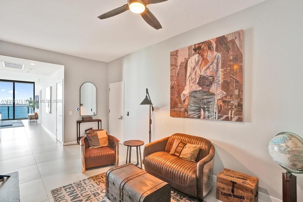 Activo con contrato: $1,599,998 (4 camas, 4 baños, 2522 Pies cuadrados)