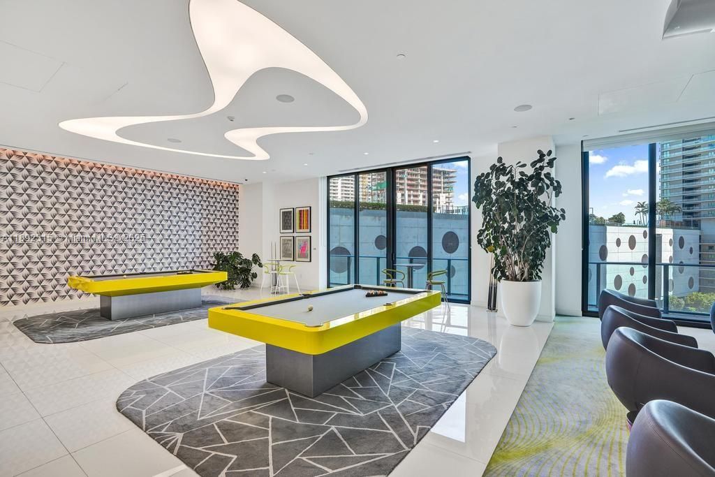 Activo con contrato: $1,599,998 (4 camas, 4 baños, 2522 Pies cuadrados)