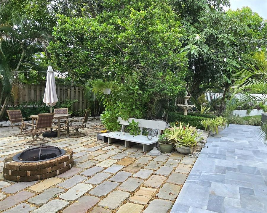 Active With Contract: $735,000 (3 beds, 2 baths, 1829 Square Feet)