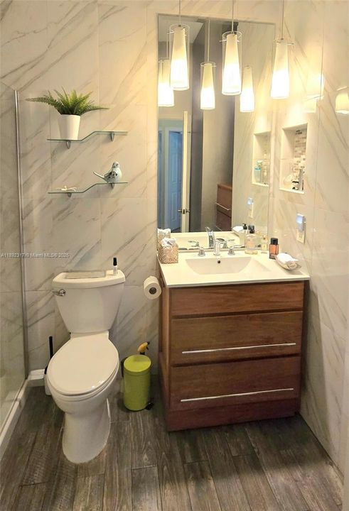 Active With Contract: $735,000 (3 beds, 2 baths, 1829 Square Feet)