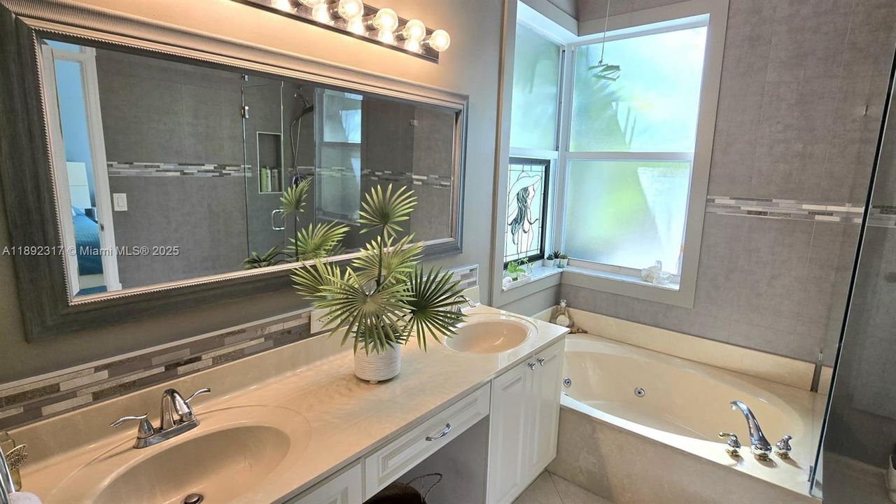 Active With Contract: $735,000 (3 beds, 2 baths, 1829 Square Feet)