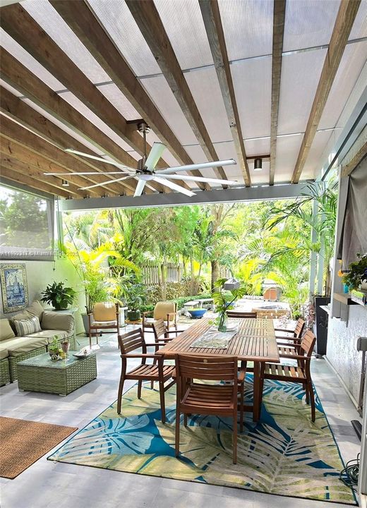 Active With Contract: $735,000 (3 beds, 2 baths, 1829 Square Feet)