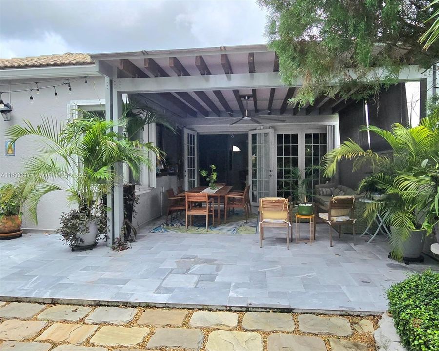 Active With Contract: $735,000 (3 beds, 2 baths, 1829 Square Feet)