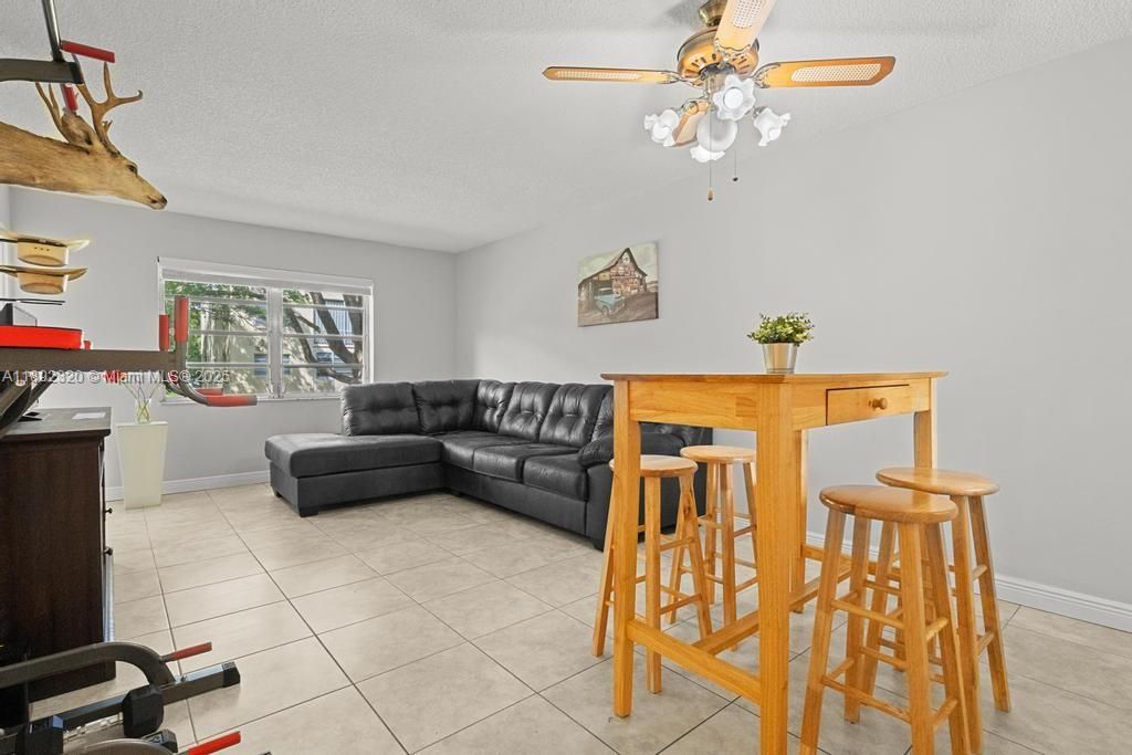 Recently Sold: $89,900 (1 beds, 1 baths, 730 Square Feet)