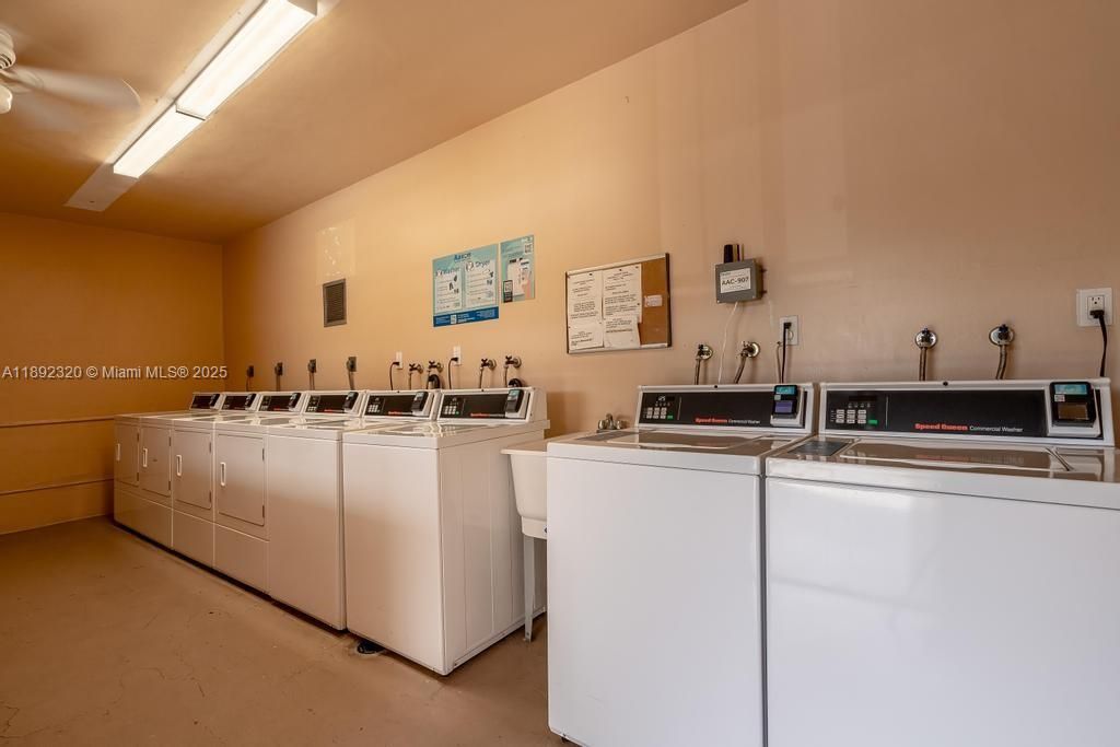 Recently Sold: $89,900 (1 beds, 1 baths, 730 Square Feet)