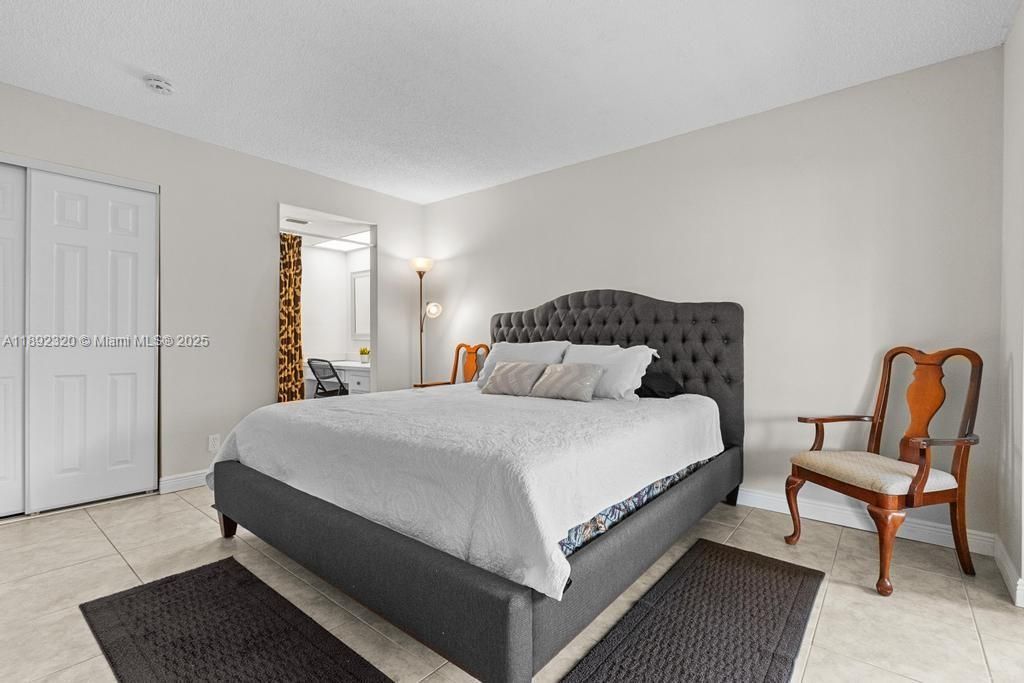 Recently Sold: $89,900 (1 beds, 1 baths, 730 Square Feet)