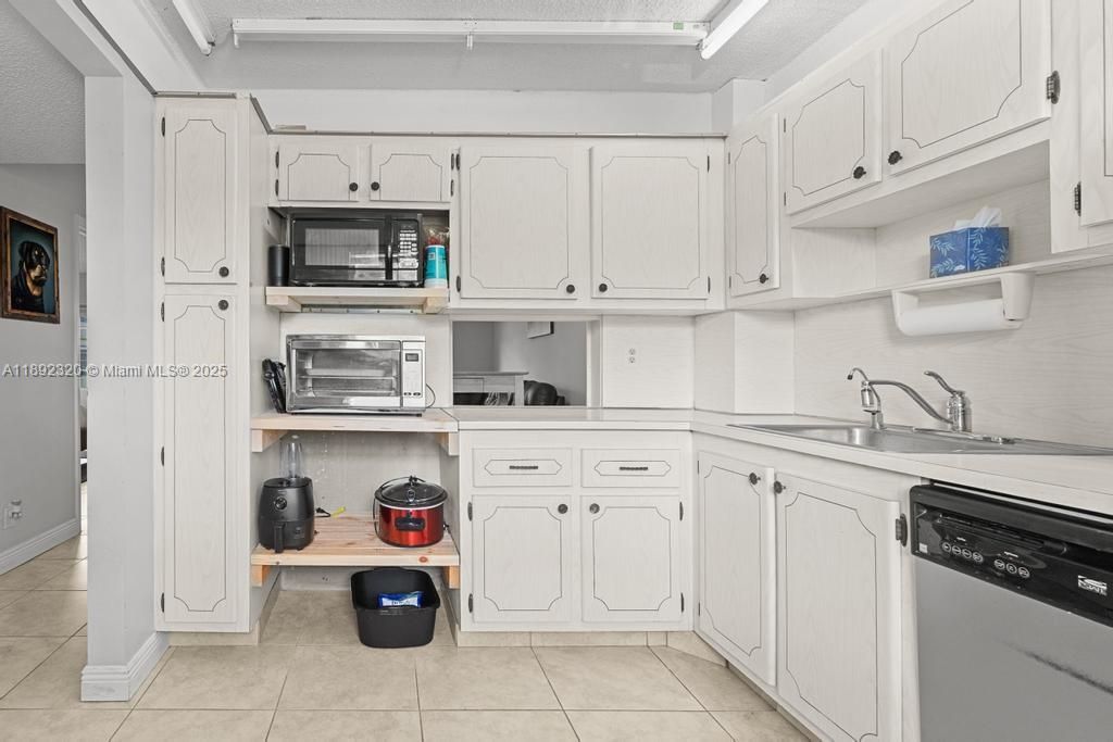 Recently Sold: $89,900 (1 beds, 1 baths, 730 Square Feet)