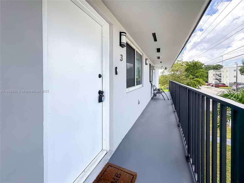 合同活跃: $975,000 (0 贝兹, 0 浴室, 3824 平方英尺)