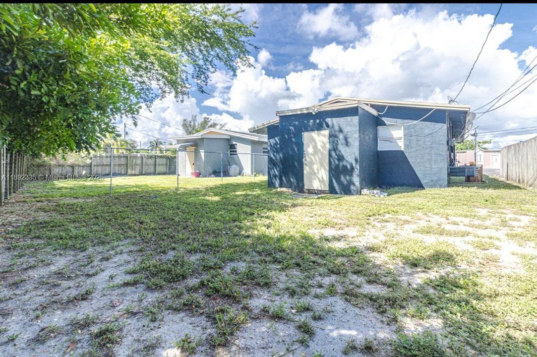 En Venta: $549,000 (0 camas, 0 baños, 1465 Pies cuadrados)