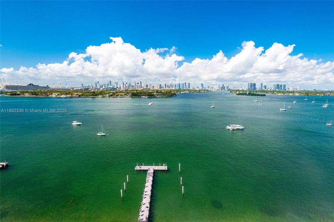 Active With Contract: $524,900 (1 beds, 1 baths, 852 Square Feet)