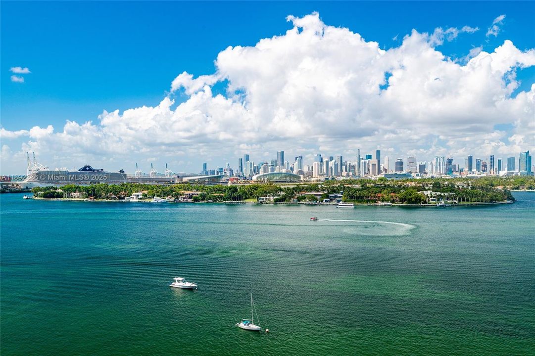 Active With Contract: $524,900 (1 beds, 1 baths, 852 Square Feet)